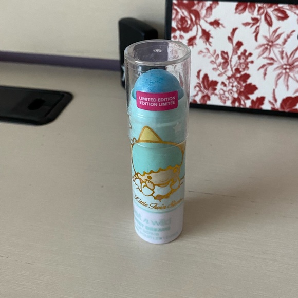 NWT limited edition Sanrio Little Twin Stars Kiki Sweet Dreams Lip Scrub - Picture 2 of 3